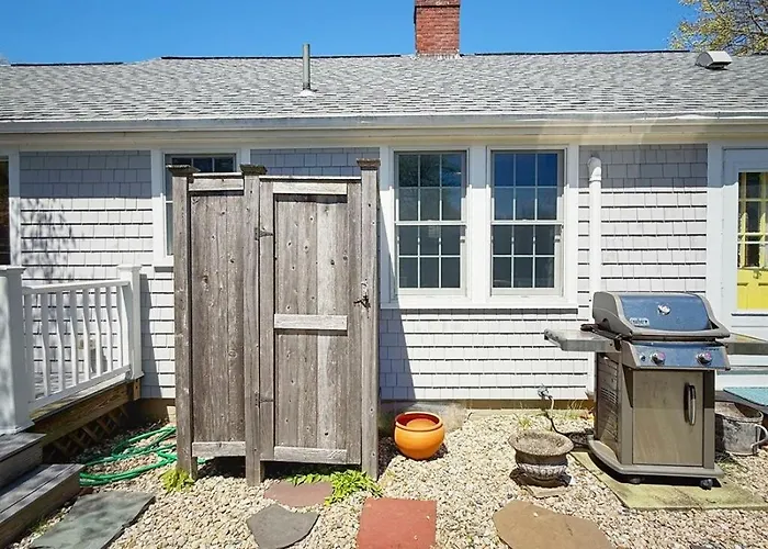 Harwich Coastal Cottage Cape Gem In Harwich Port