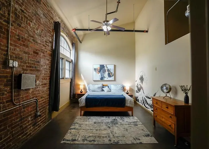 Industrial Escape 2Bd 2Bath