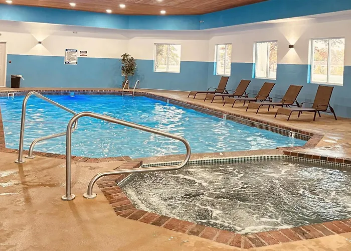 Super 8 By Wyndham Escanaba