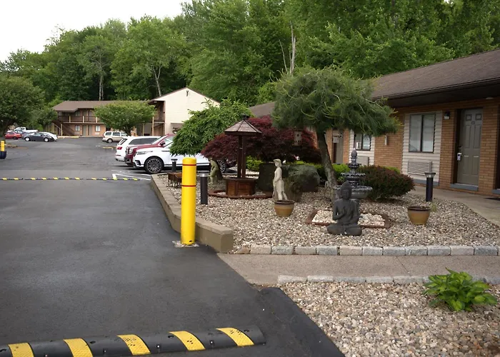 Carrier Motor Lodge