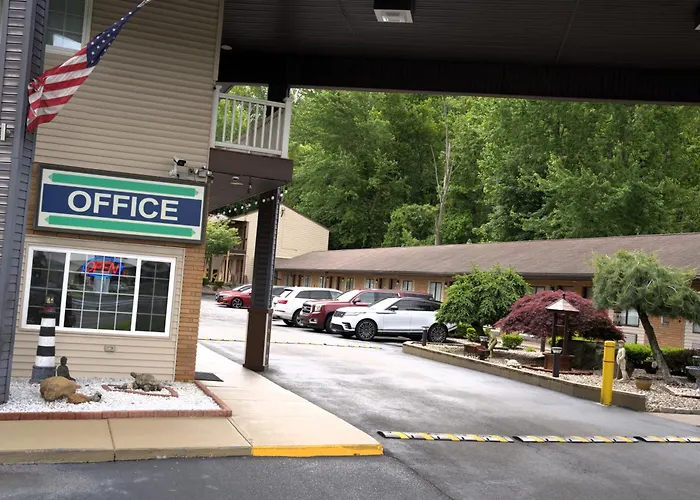 Carrier Motor Lodge