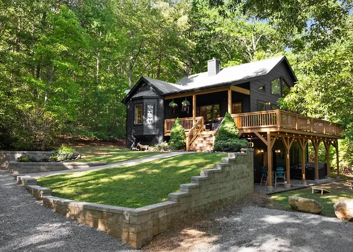 Luxury Cabin Hot Tub & Game Room Near Highlands