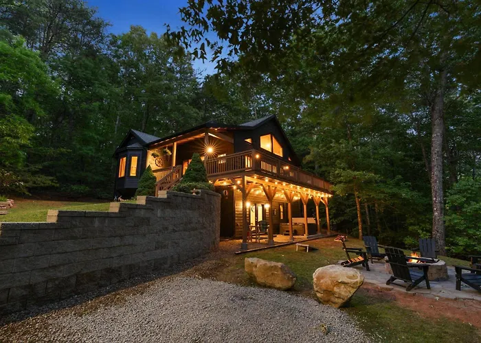 Luxury Cabin Hot Tub & Game Room Near Highlands