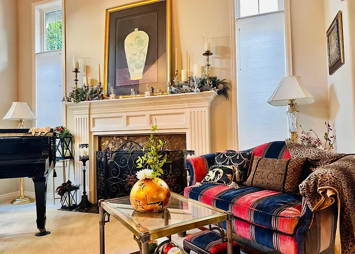 The Elegant & Cozy Retreat