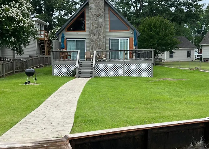 Luxury Lakefront Property