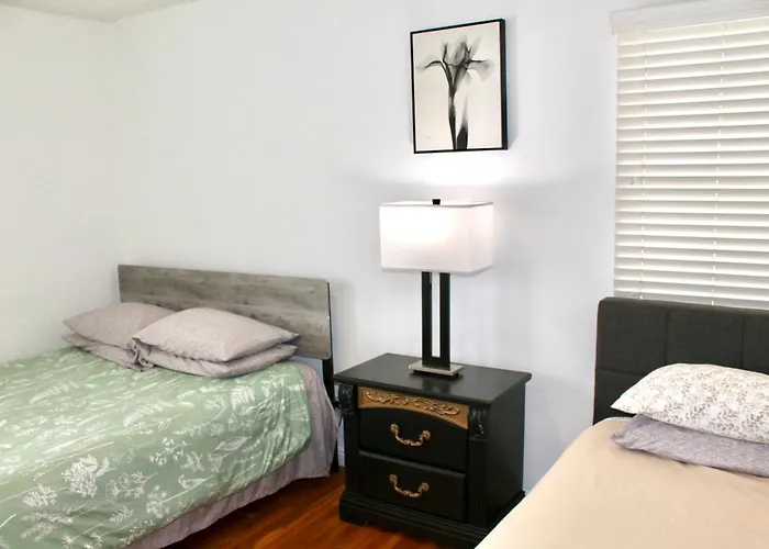 Los Angeles Blue Nest