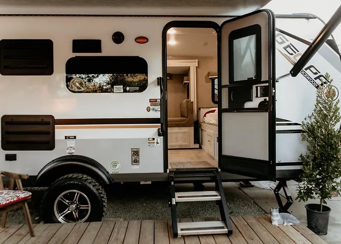 Temecula Cozy Camper