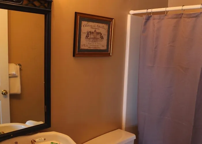 Tavern On The Bay Hotel - Bugsy Siegel Suite