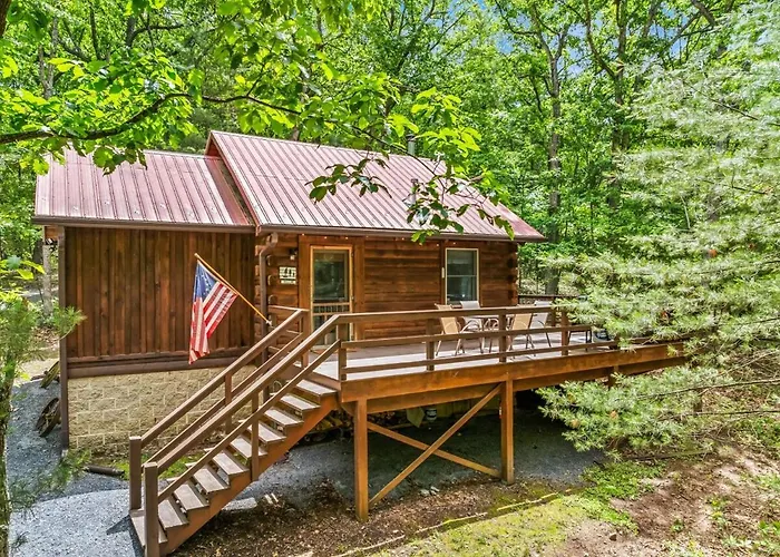 Mallard Creek Cabin - Firepit - Kitchenette - Large Deck - Gas Grill