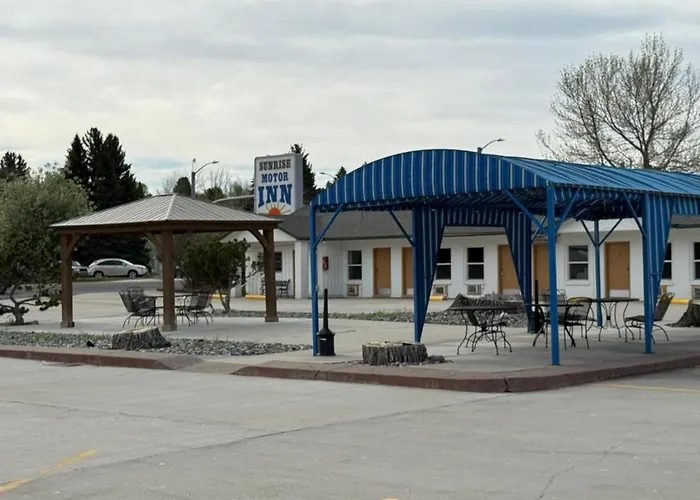 Sunrise Motor Inn