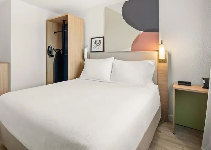 Spark By Hilton Eden Prairie