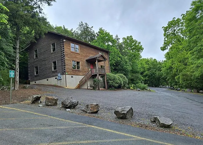 The Lewis #25 - The Cabins At Lexington