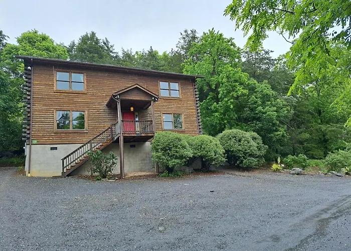 The Lewis #25 - The Cabins At Lexington