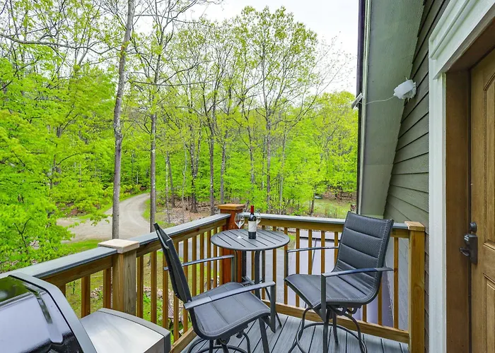 < 5 Mi To Whiteface Mtn Resort: Cabin-Style Apt