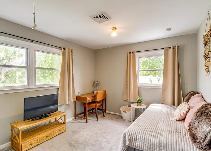 Near Dog Beach: Somers Point Escape W/ Large Yard!