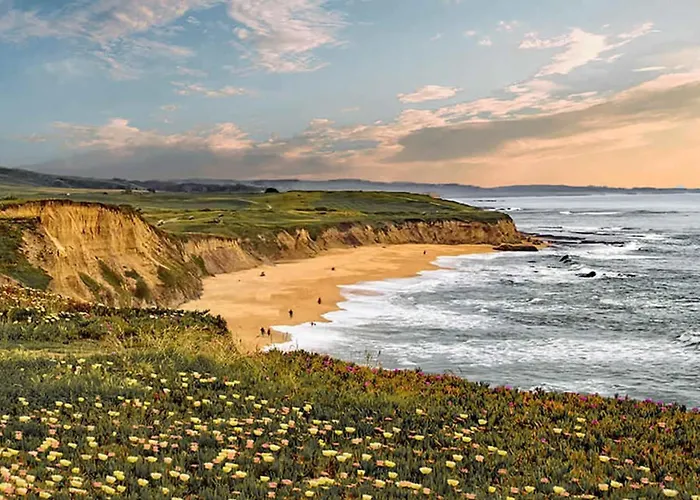 Oceanfront Coastal Home With Breathtaking Views Hiking Beaches & More