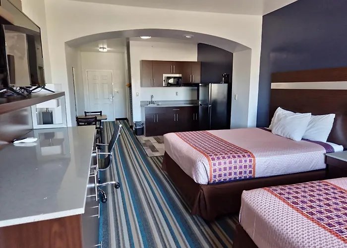 Homebridge Inn And Suites