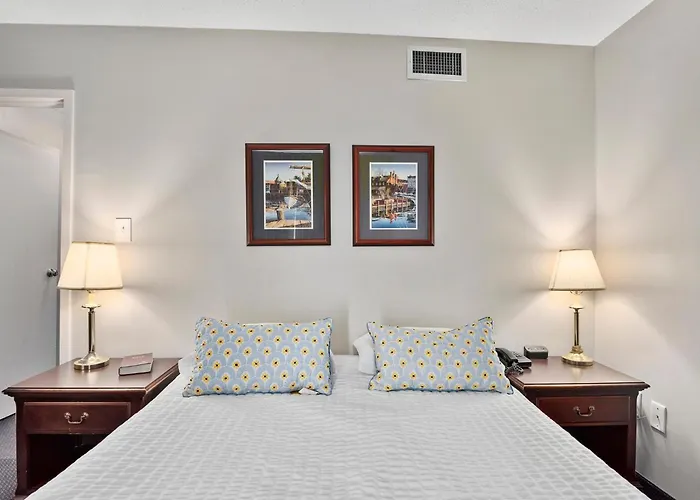Second Floor East Standard Suite