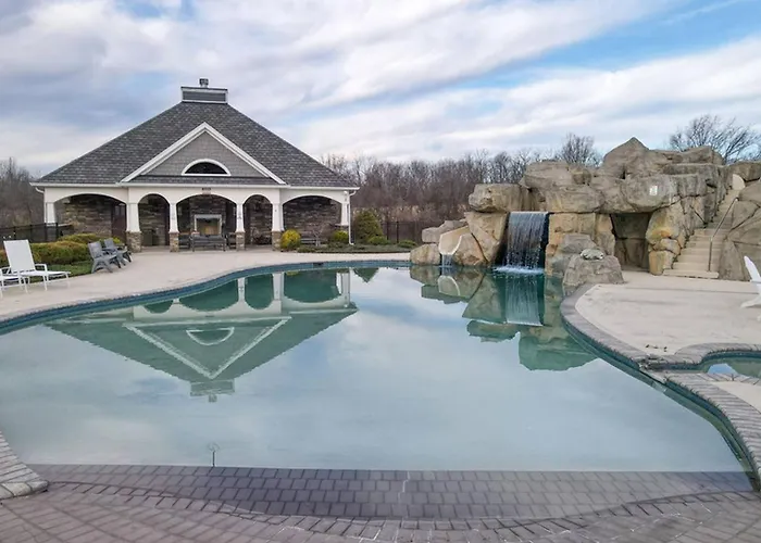 The Bluegrass Grand Estate: Bourbon Trail Luxury