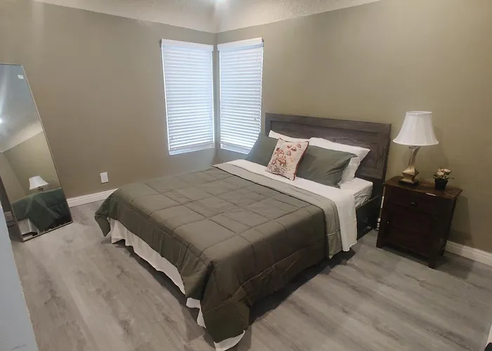Sofi Intuit Cozy Home Free Parking Queen Beds