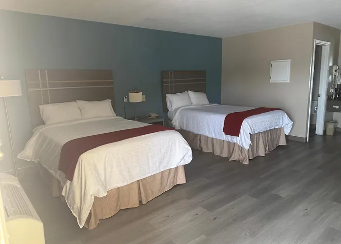 Deluxe Inn Palacios