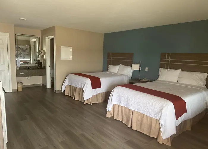 Deluxe Inn Palacios