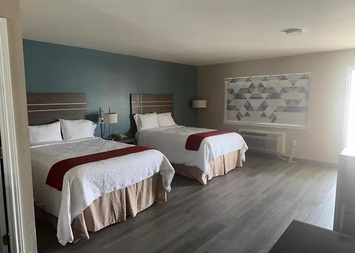 Deluxe Inn Palacios