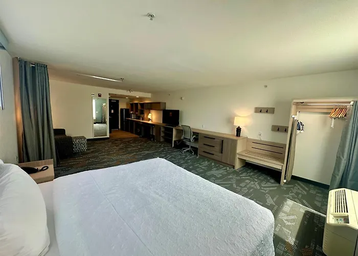 Home2 Suites By Hilton Rahway