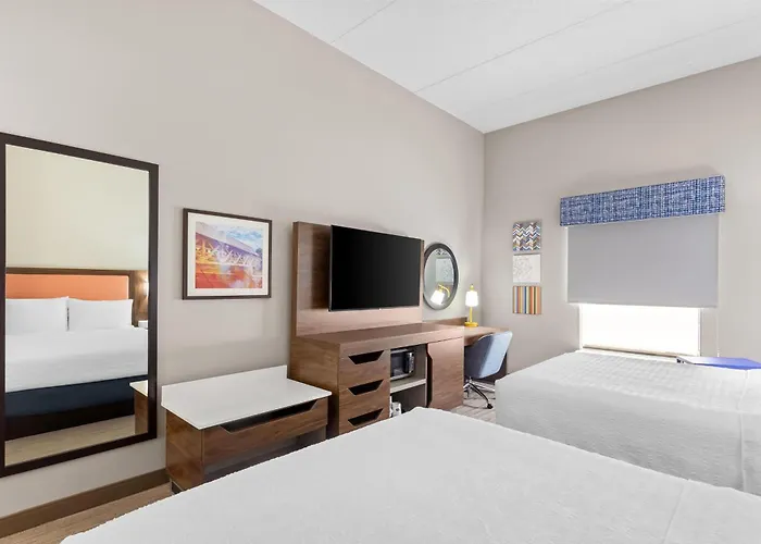 Hampton Inn & Suites Bolingbrook