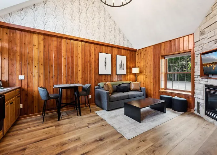 Spruce & Shore Motel