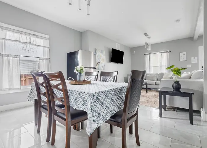 Lovely 4Br Near The Falls And Casino