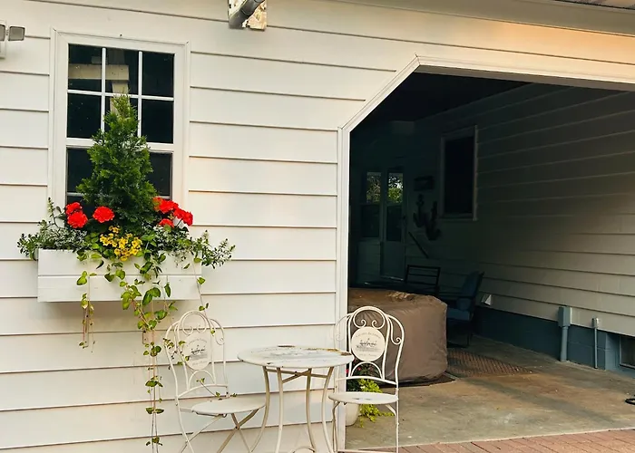Breezeway Bay - Waterfront Full House