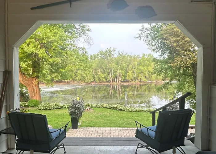 Breezeway Bay - Waterfront Full House