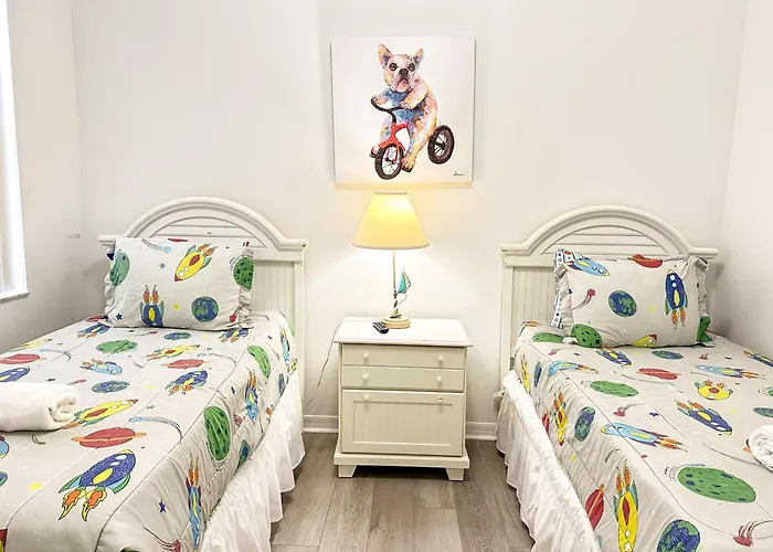 4 Bedrooms Pool Home Calabay Parc Tower Lakes