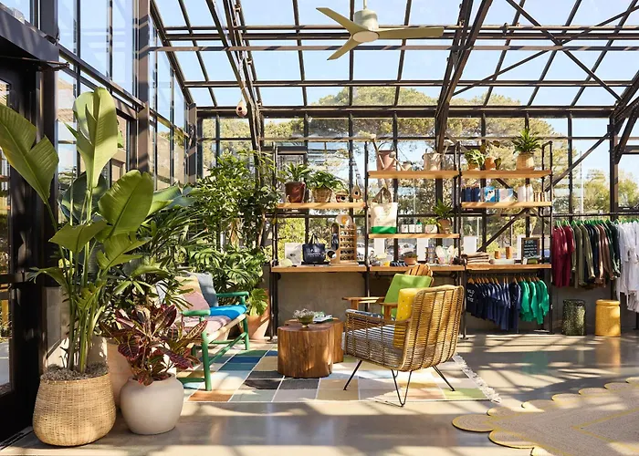 Treehouse Hotel Silicon Valley