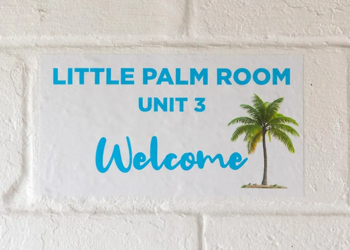 The Little Palm Room - Wrightsville Beach