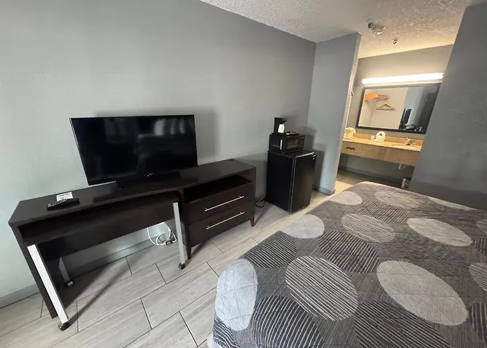 Budget Inn Sanford International Airport