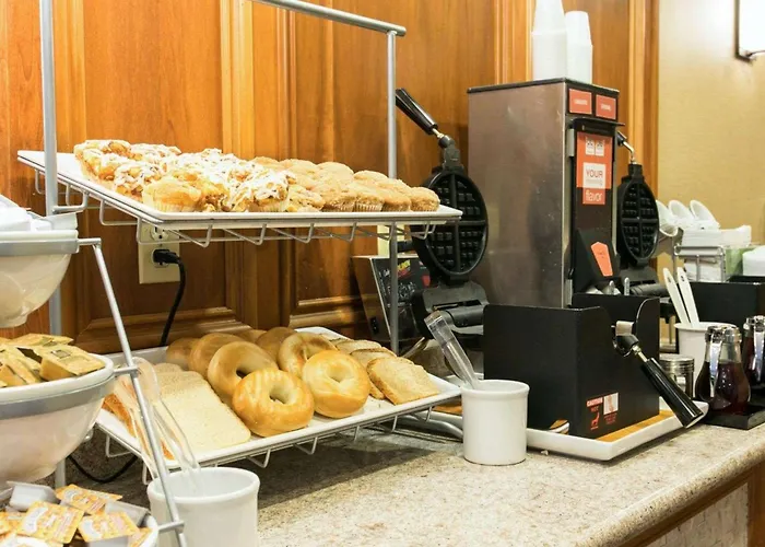 Comfort Suites Benton Harbor - St Joseph