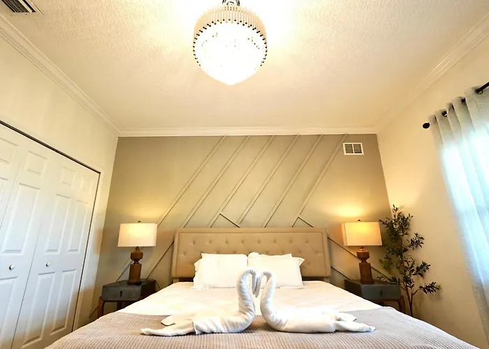 Villa Sereno -2Br Luxe - Hammocks & Beach Bliss