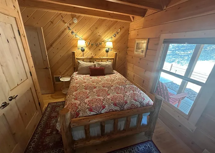 Apple Valley Cabin