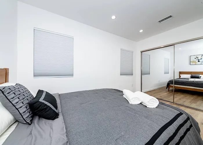 Noho Home Near Universal Studios