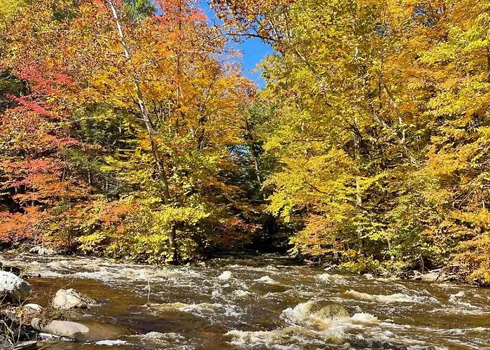 Twin Creeks, Waterfront Catskills Retreat