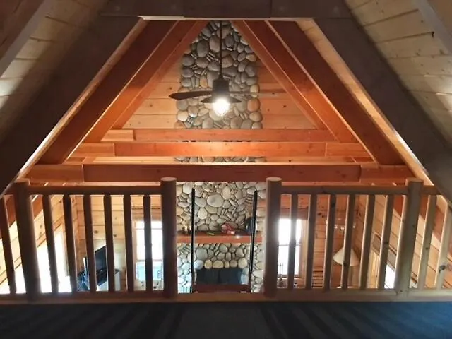 Apple Valley Cabin