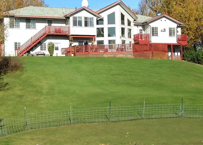 Alaska'S Harvest Bed And Breakfast And Luxury Log Cabin