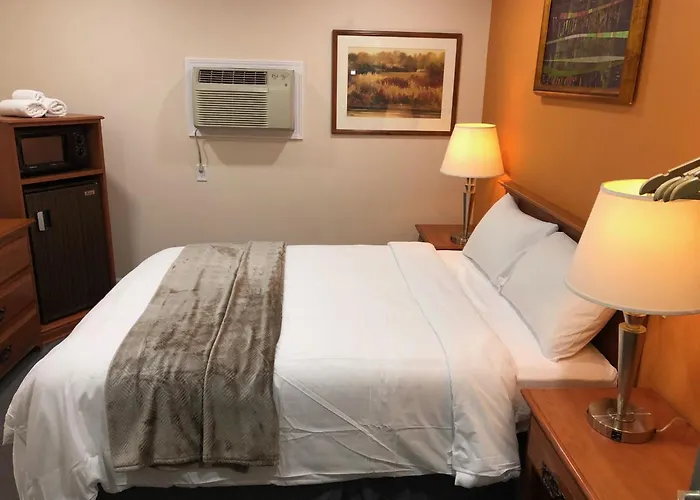 Howard Johnson By Wyndham Ridgecrest, Ca