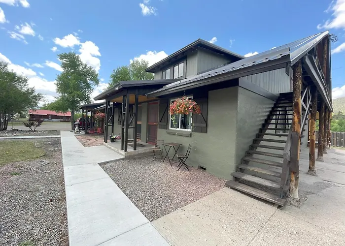 The Spruce Lodge