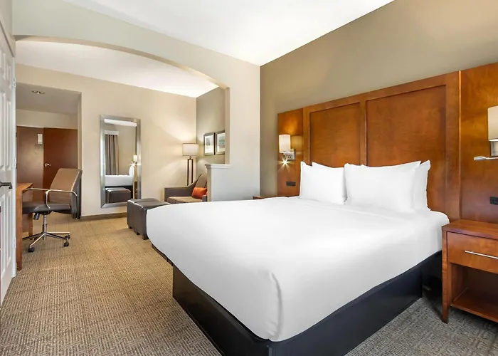 Comfort Suites Myrtle Beach Central