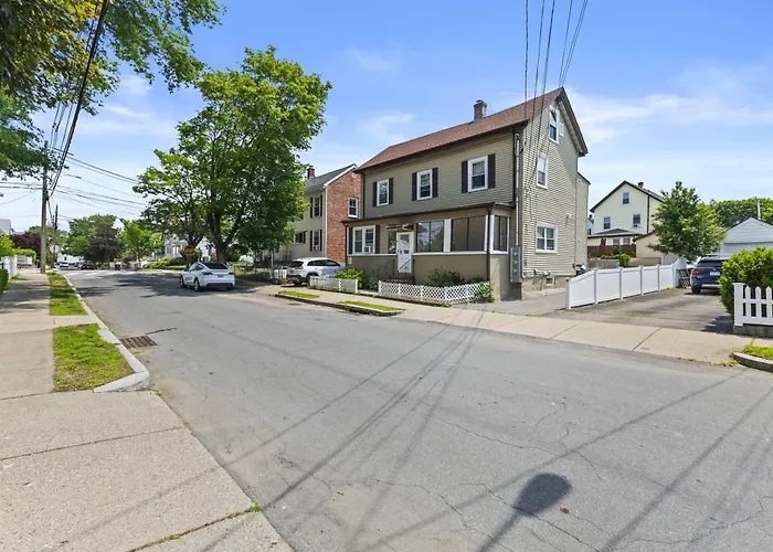 Totally Renovated 3Br Apartment