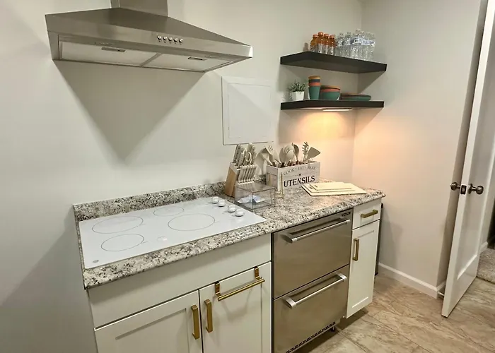 Stylish Studio With Kitchenette