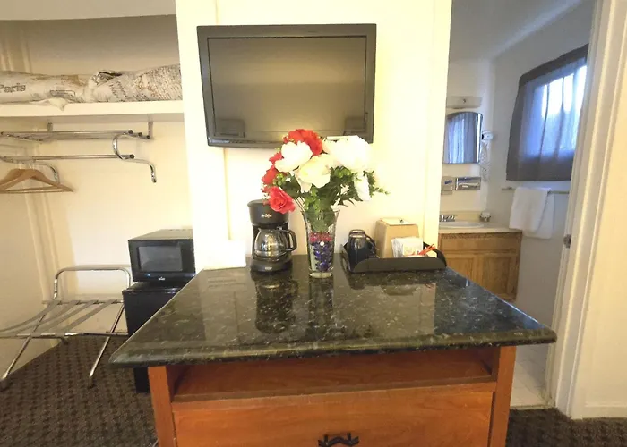 Cedar Lodge Dunsmuir